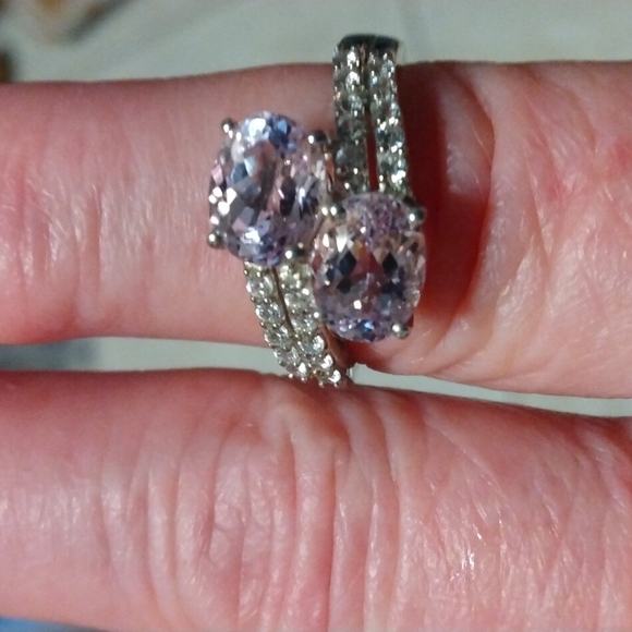 Stamped .925 Kunzite and Diamond Ring. 3.86 Grams main image 0
